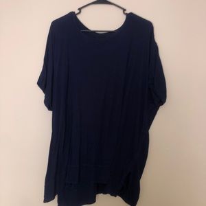 Navy blue tshirt